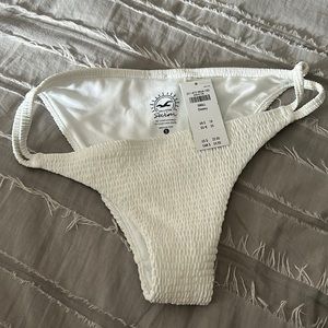 white ribbed bikini bottoms